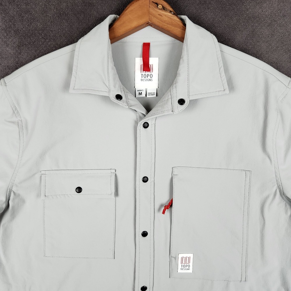 Topo Designs Breaker Shirt Mens Medium Light Gray Snap Front Long Sleeve Stretch